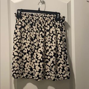 Black/beige skirt
